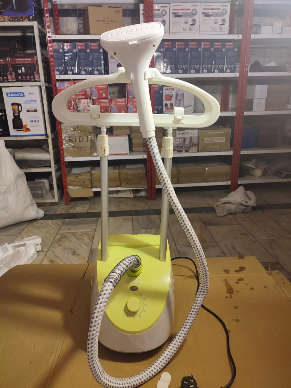 AMOI Steam Hanging Garment Steamer